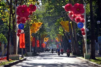 The street when tet holidays come